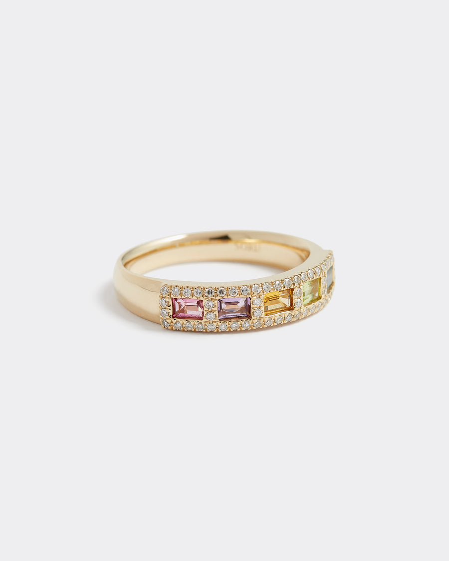 Soru Jewellery multi coloured sapphire and diamond gold ring close up product shot 