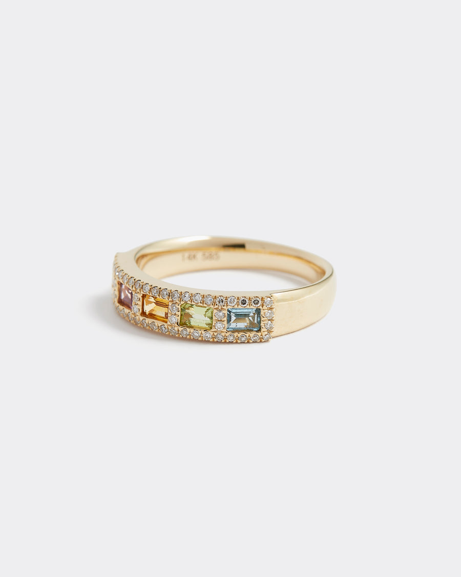 Soru Jewellery multi coloured sapphire and diamond gold ring close up product shot