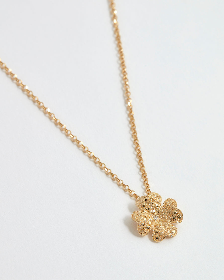 soru solid gold and diamond clover necklace  