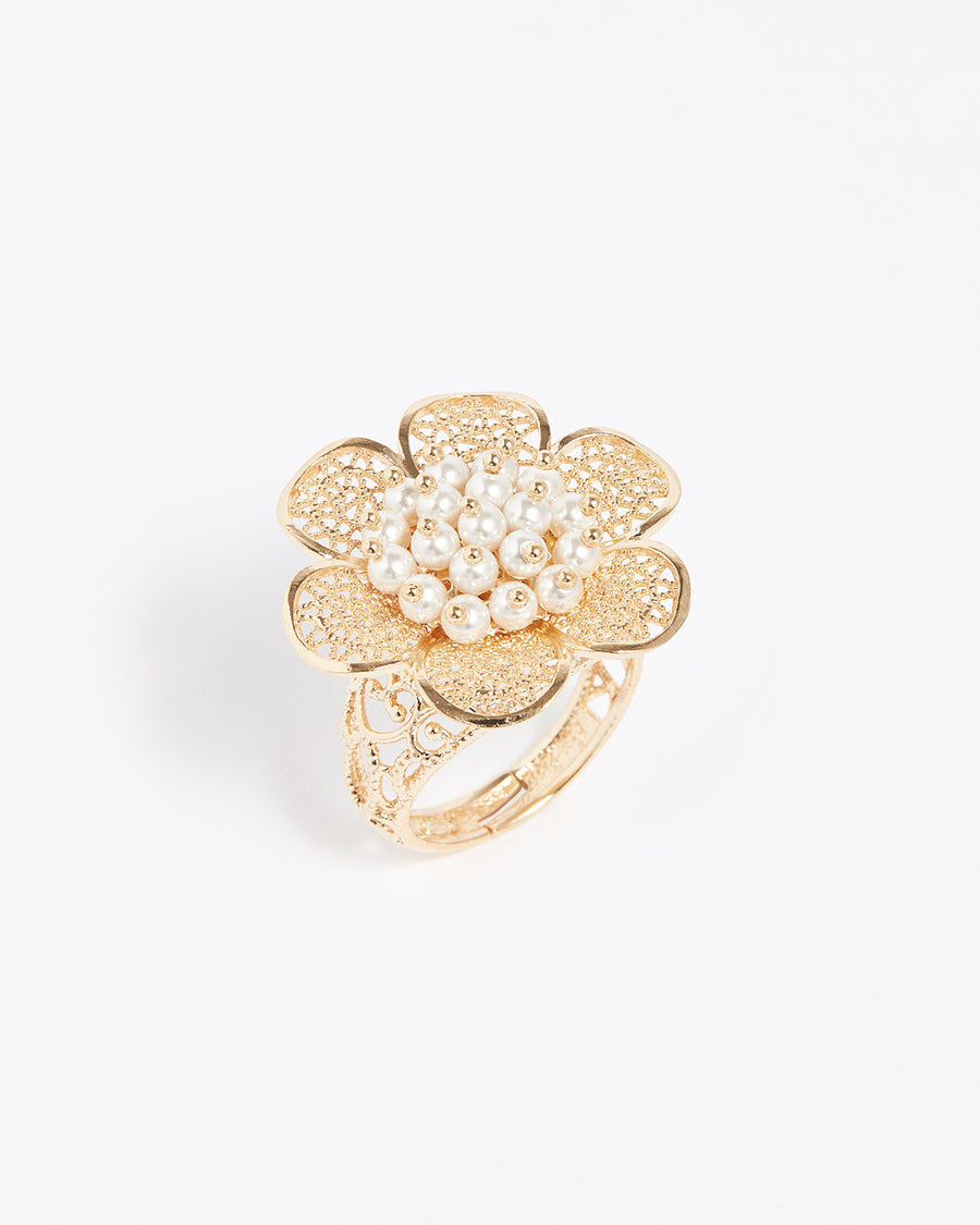 SORU JEWELLERY, ADJUSTABLE RING, GOLD PLATED SILVER, FLOWER PEARLS