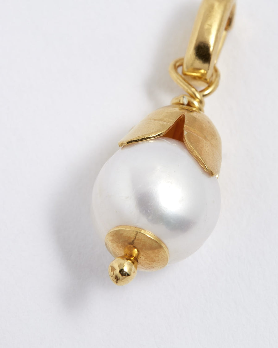 Soru Jewellery Baroque pearl and gold charm