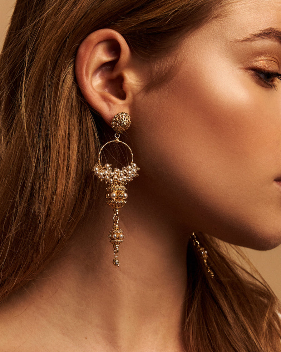 Soru Jewellery pearl and gold Elena earrings