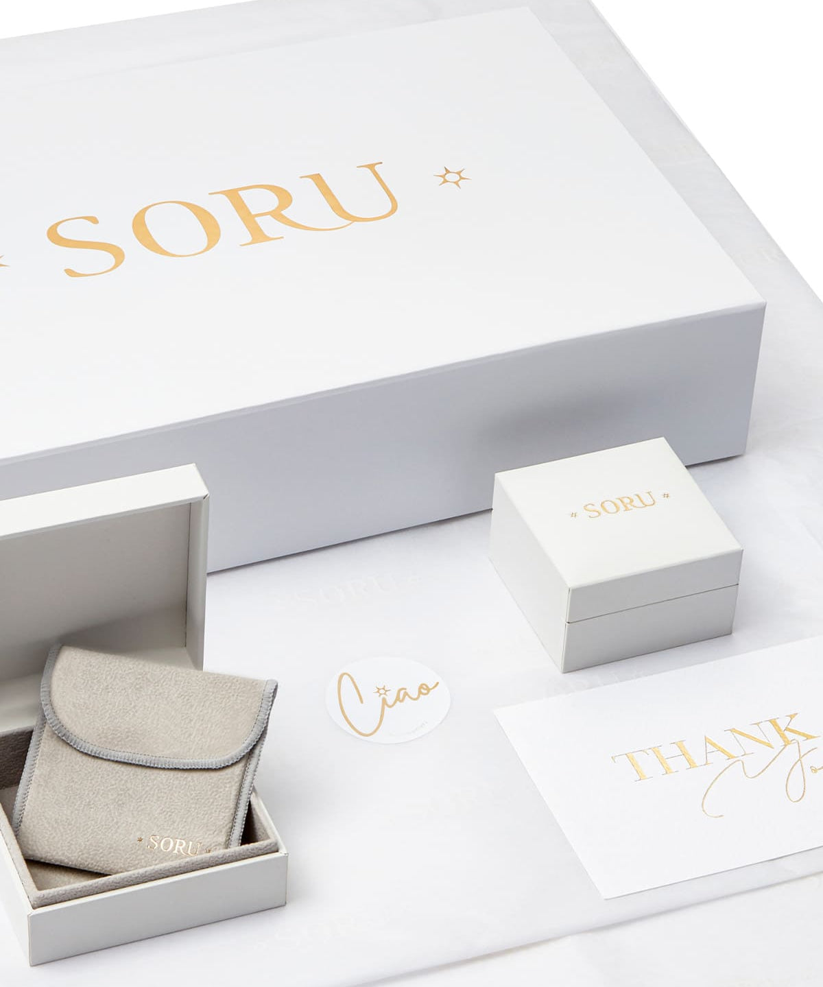 soru white gift box packaging